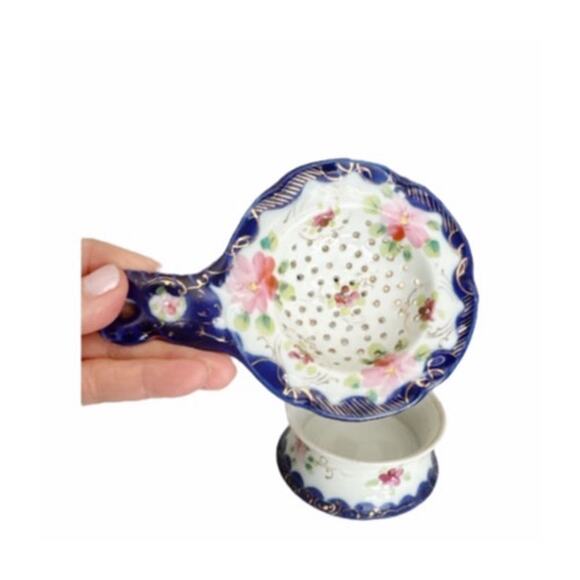 Vintage Tea Strainer and Drip Cup Hand Painted BNavy and Pink Flowers - Picture 5 of 10